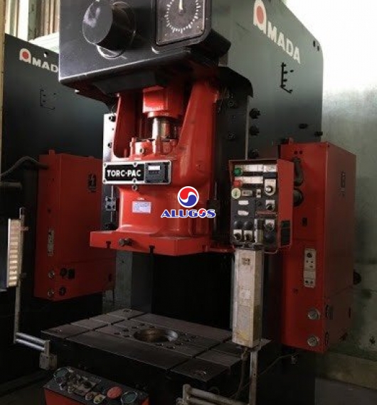 Máy dập AMADA 110 Tấn Chính hãng Nhật Bản